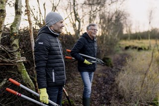 Snoeiwerkzaamheden met vrijwilliigers @Marleen-Annema-Fotografie